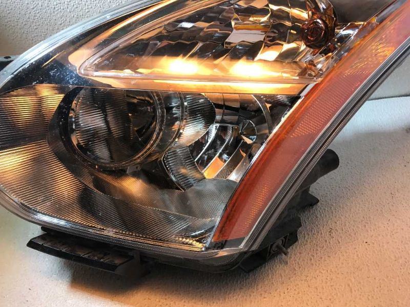 Faro izquierdo usado original (OEM) Nissan Rogue 2009-2010
