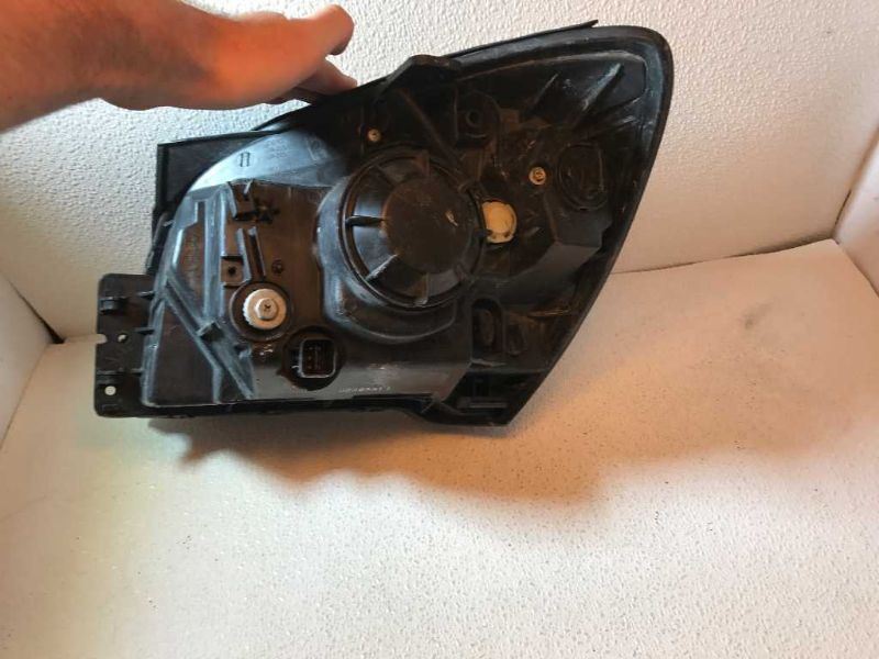 Right headlamp assembly composite used genuine OEM KIA Sportage 2008-2010