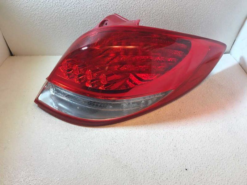 Calavera (luz trasera) derecha usada original (OEM) Hyundai Veloster 2012-2017