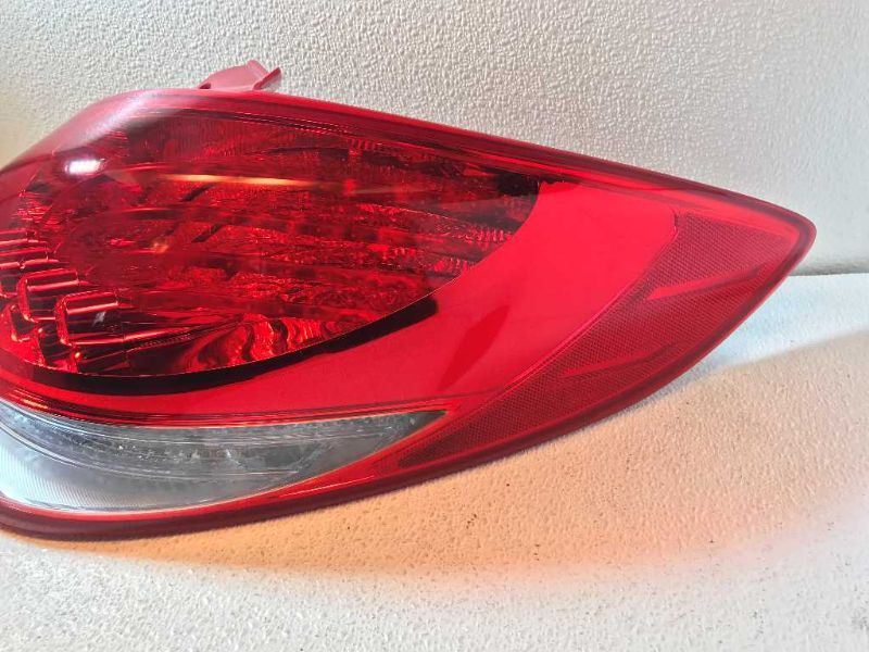 Calavera (luz trasera) derecha usada original (OEM) Hyundai Veloster 2012-2017