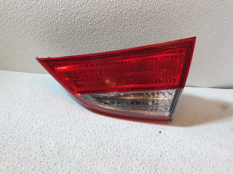 Calavera (luz trasera) derecha usada original (OEM) Hyundai Elantra 2014-2016