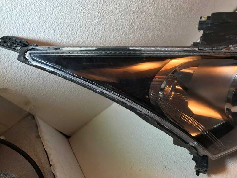 Right headlamp assembly composite used genuine OEM Chevrolet Cruze 2011-2012