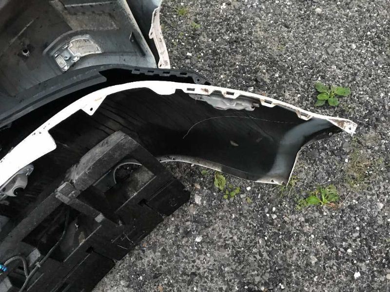 Defensa (parachoques) trasera usada original (OEM) Pontiac G5 2007-2009