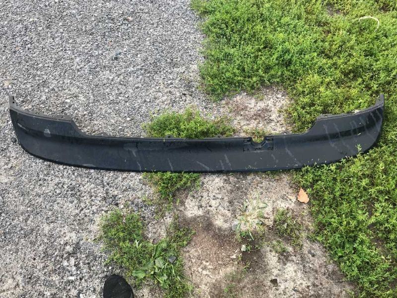 Front bumper cover used genuine OEM Honda Pilot 2012-2015