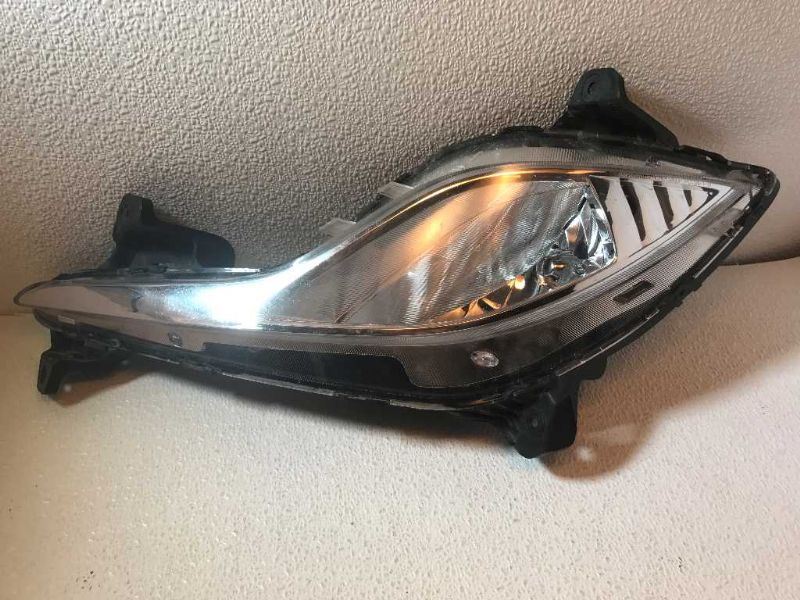 Left fog lamp assembly used genuine OEM Hyundai Sonata 2011-2015