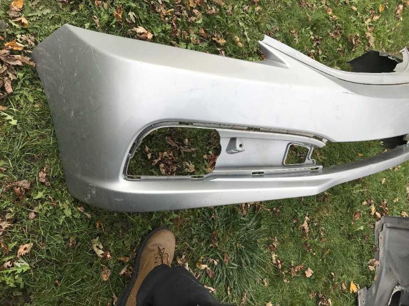 Defensa (parachoques) delantera usada original (OEM) Honda Civic 2013-2015