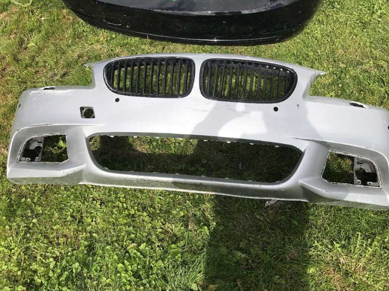 Defensa (parachoques) delantera usada original (OEM) BMW 528I 2014-2016