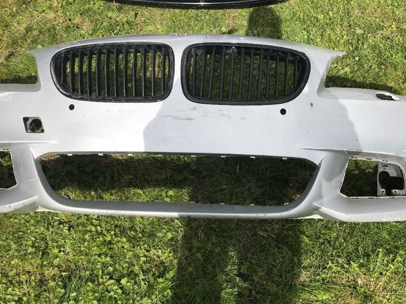 Defensa (parachoques) delantera usada original (OEM) BMW 528I 2014-2016