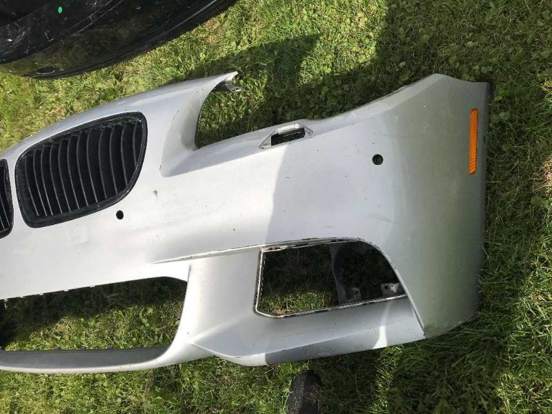 Defensa (parachoques) delantera usada original (OEM) BMW 528I 2014-2016