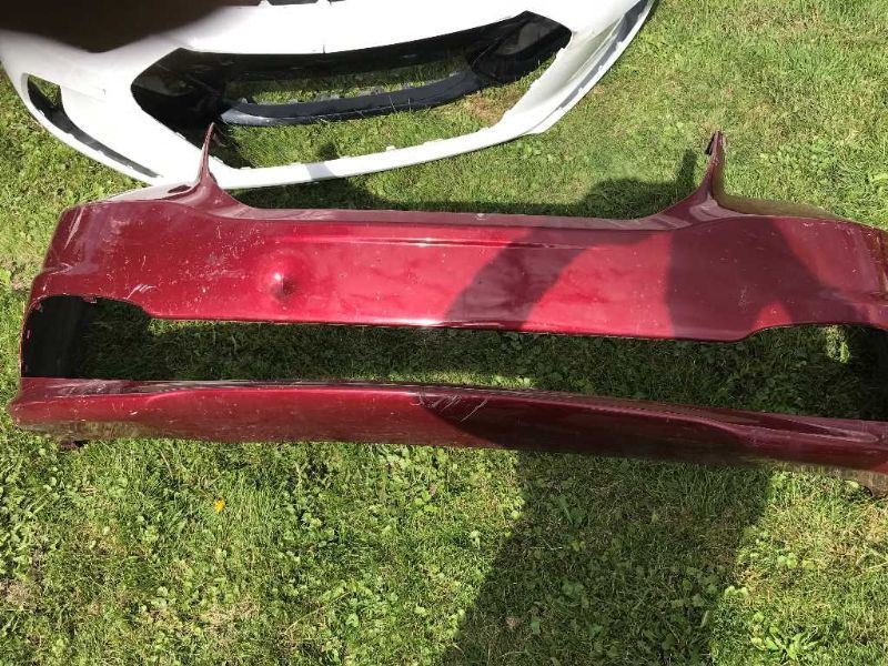 Defensa (parachoques) delantera usada original (OEM) Dodge Grand Caravan 2011-2020