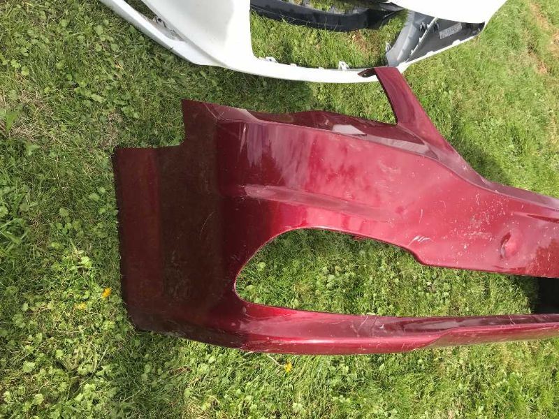 Defensa (parachoques) delantera usada original (OEM) Dodge Grand Caravan 2011-2020