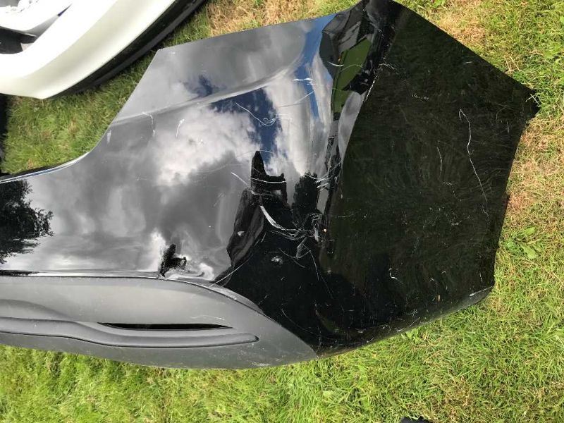 Defensa (parachoques) trasera usada original (OEM) Chrysler 200 2015-2017