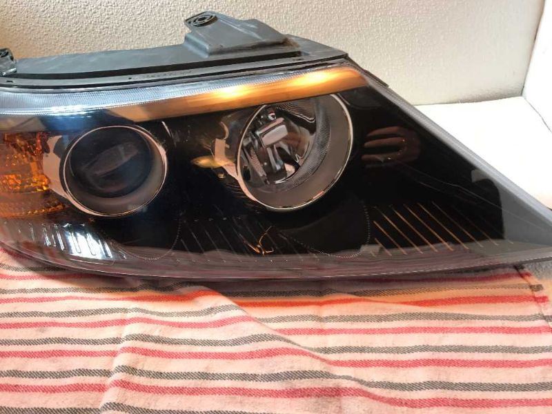 Right headlamp assembly composite used genuine OEM KIA Sorento 2011-2013