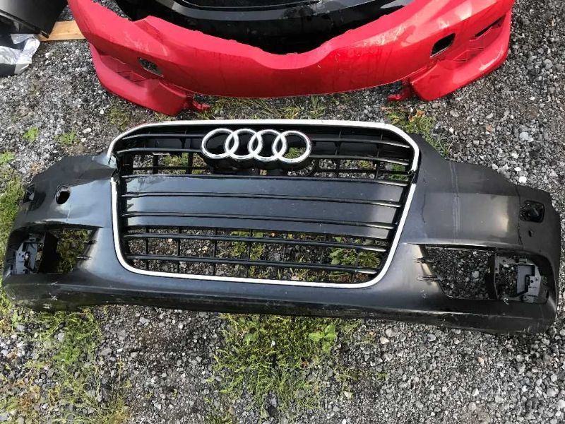 Defensa (parachoques) delantera usada original (OEM) Audi A6 2012-2015
