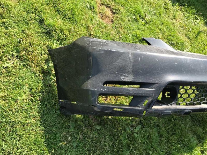 Defensa (parachoques) delantera usada original (OEM) Toyota Matrix 2003-2004