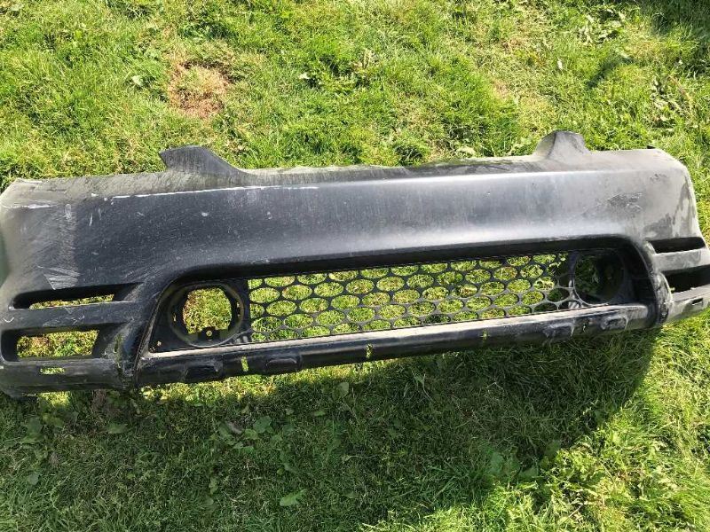 Defensa (parachoques) delantera usada original (OEM) Toyota Matrix 2003-2004