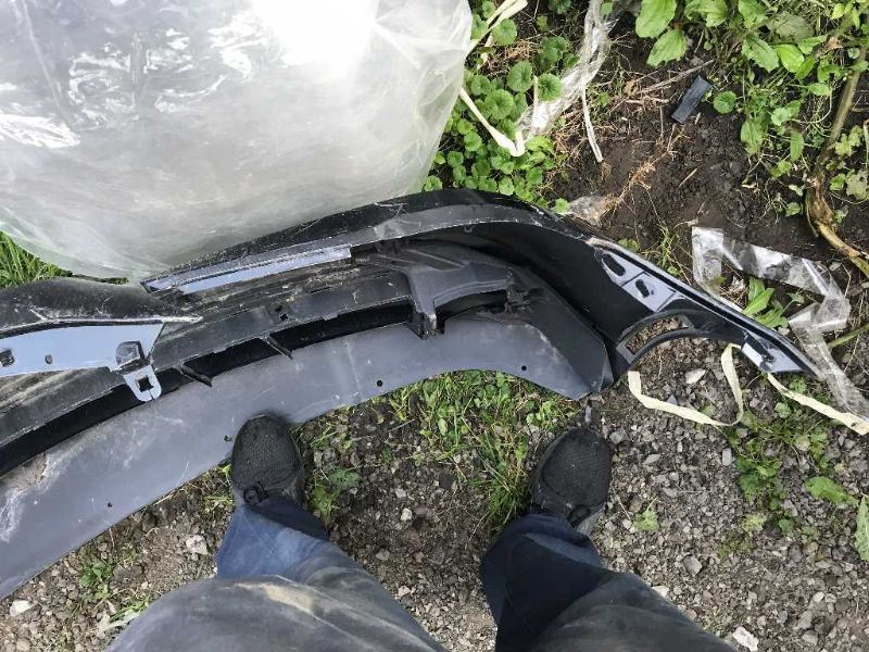 Front bumper cover used genuine OEM BMW 750I 2009-2012