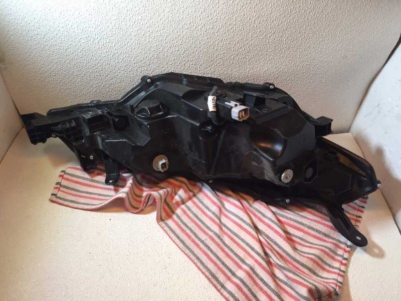 Headlamp Assembly used genuine OEM Toyota Corolla 2017-2019