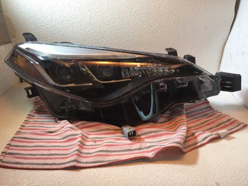 Headlamp Assembly used genuine OEM Toyota Corolla 2017-2019