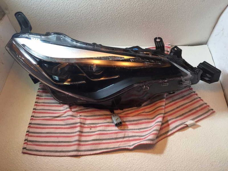 Headlamp Assembly used genuine OEM Toyota Corolla 2017-2019