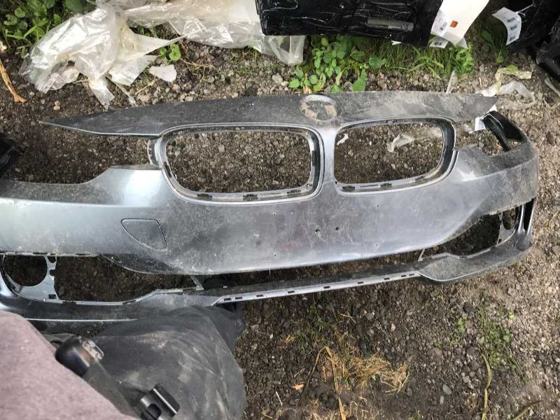 Pare-choc avant usagé d'origine (OEM) BMW 328I 2012-2015 (Front bumper cover)