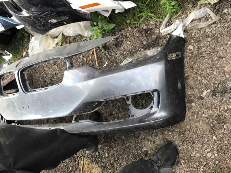 Pare-choc avant usagé d'origine (OEM) BMW 328I 2012-2015 (Front bumper cover)