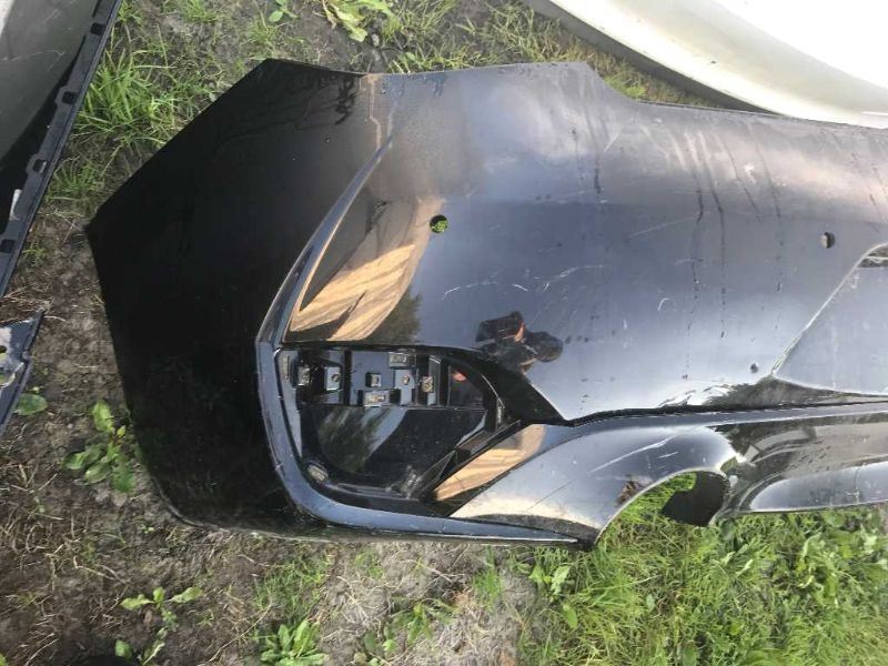 Defensa (parachoques) trasera usada original (OEM) Infiniti Q60 2017-2022