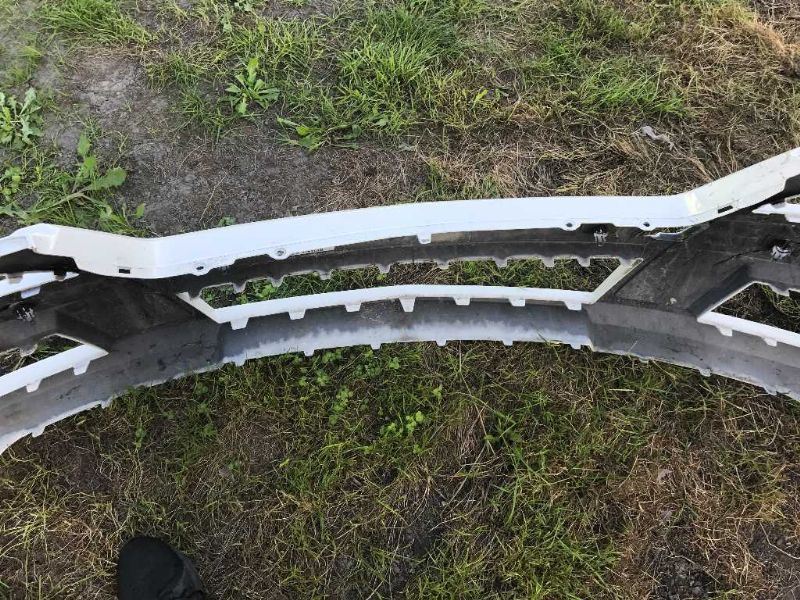 Front bumper cover used genuine OEM Mercedes-Benz GLK350 2010-2012
