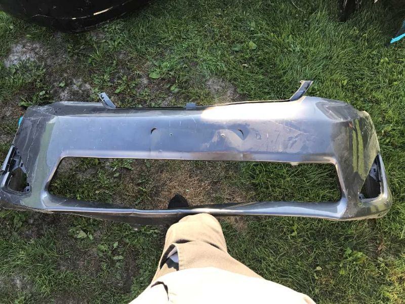 Defensa (parachoques) delantera usada original (OEM) Toyota Camry 2012-2014