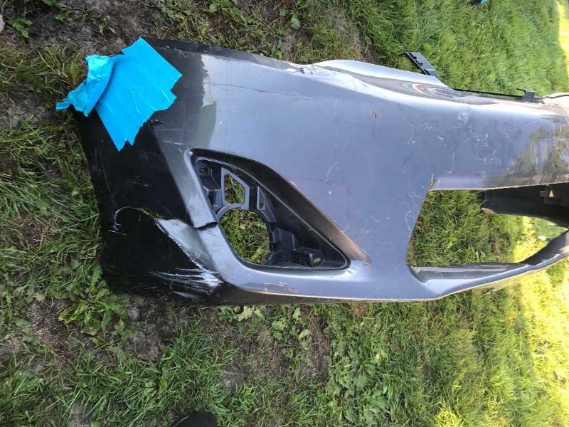 Defensa (parachoques) delantera usada original (OEM) Toyota Camry 2012-2014