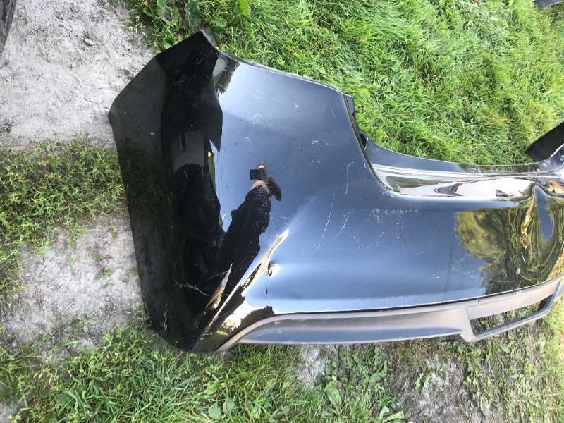 Defensa (parachoques) trasera usada original (OEM) Toyota Yaris 2015-2017