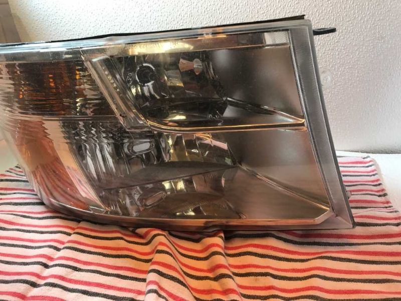 Faro usado original (OEM) Dodge Dodge 1500 Pickup 2009-2012