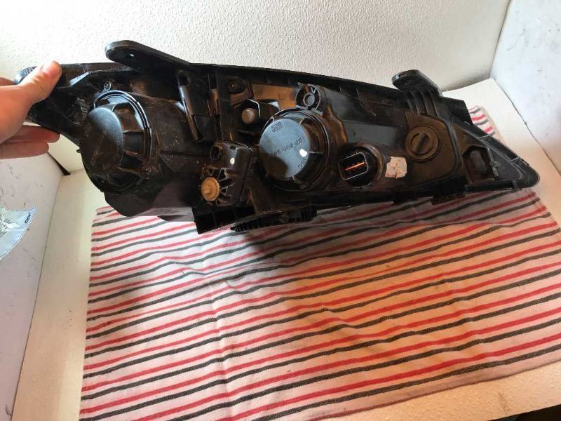 Left headlamp assembly composite used genuine OEM Hyundai Genesis Coupe 2010-2012