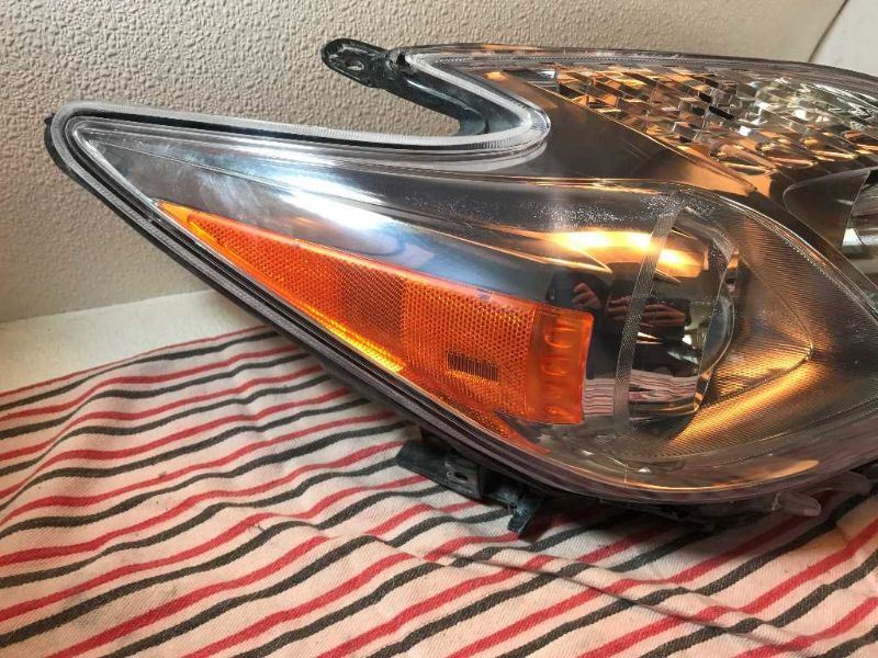 Right headlamp lens/housing used genuine OEM Toyota Prius 2012-2015