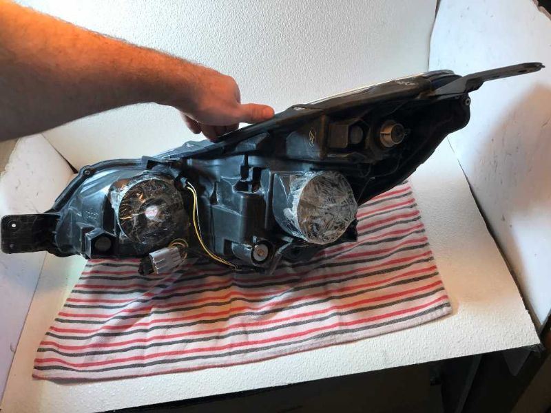 Right headlamp assembly composite used genuine OEM Subaru Legacy 2010-2012