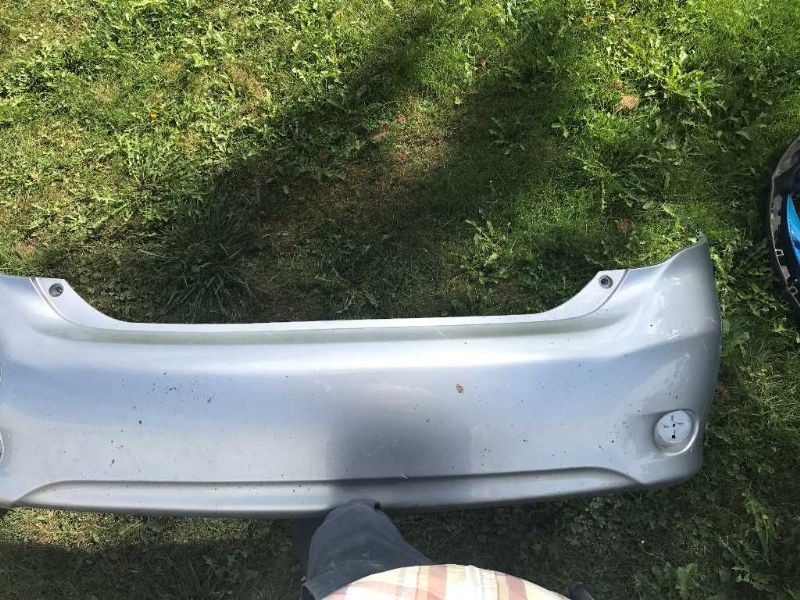 Defensa (parachoques) trasera usada original (OEM) Toyota Corolla 2009-2010
