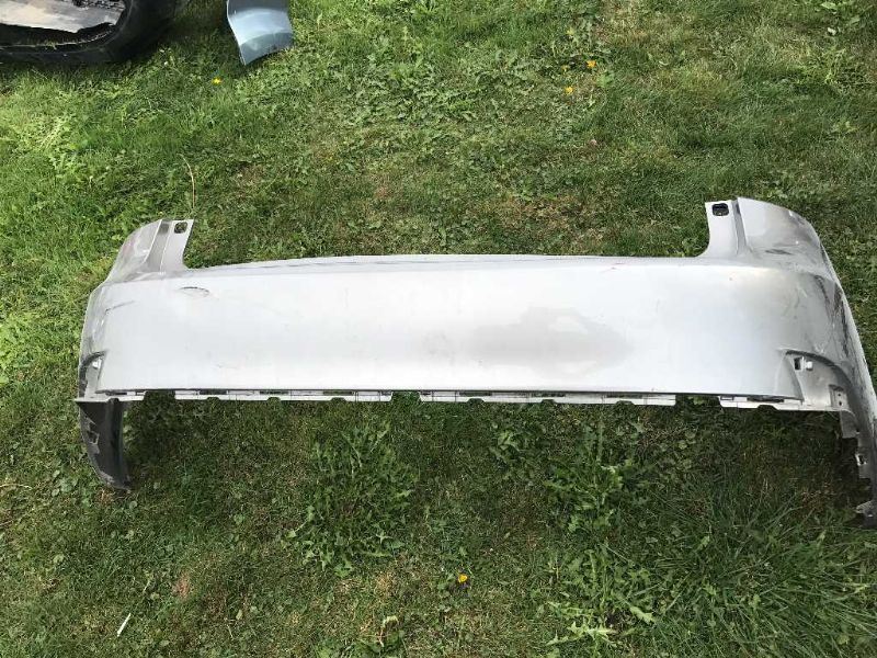 Defensa (parachoques) trasera usada original (OEM) Lexus IS350 2014-2016