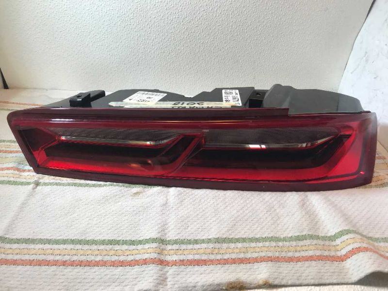 Calavera (luz trasera) usada original (OEM) Chevrolet Camaro 2016-2018