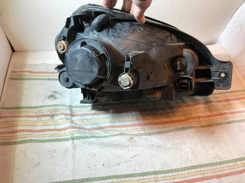 Left headlamp assembly composite used genuine OEM Hyundai Tucson 2005-2009