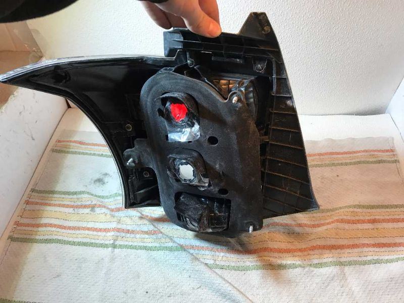 Calavera (luz trasera) derecha usada original (OEM) Scion IQ 2012-2015