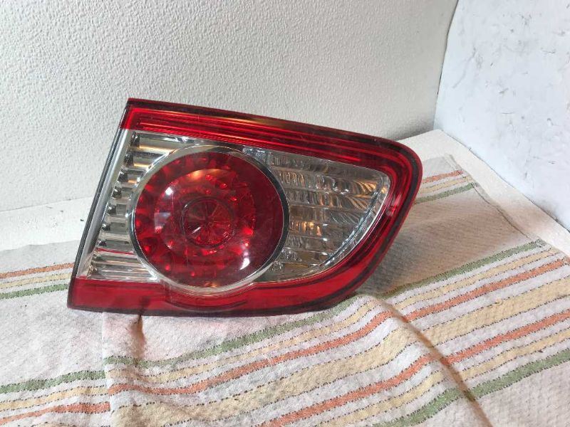 Right taillamp assembly inner used genuine OEM Hyundai Santa FE 2010-2012