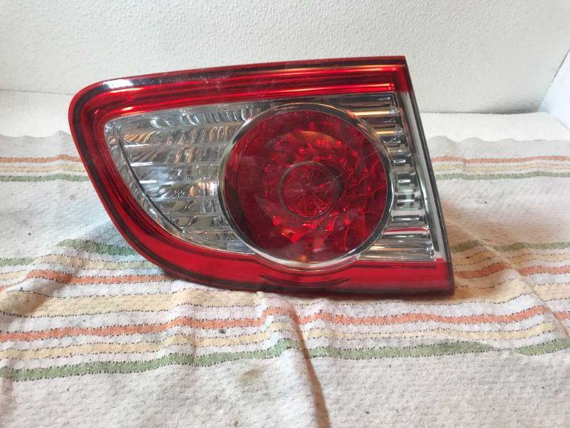 Left taillamp assembly inner used genuine OEM Hyundai Santa FE 2010-2012