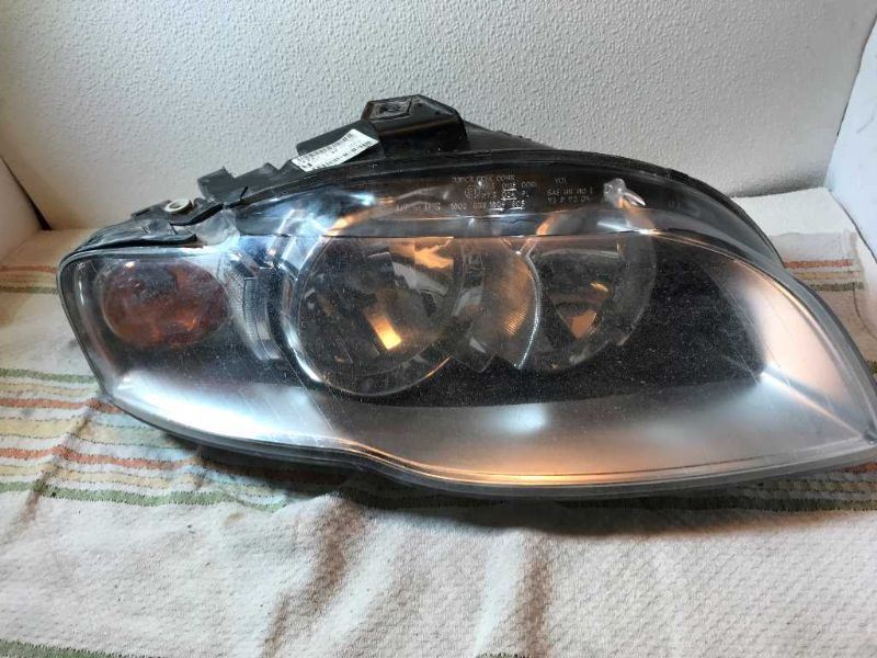 Right headlamp assembly composite used genuine OEM Audi A4 2005-2008