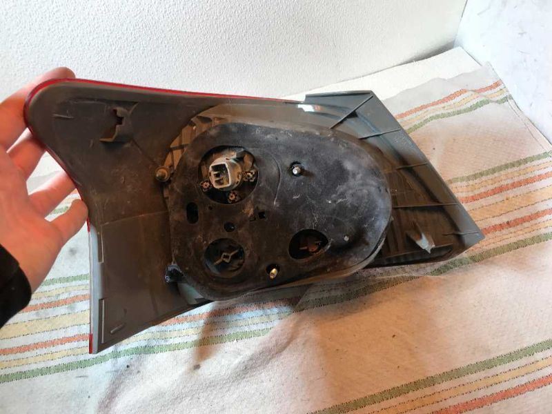 Right taillamp lens/housing used genuine OEM Toyota Yaris 2007-2012