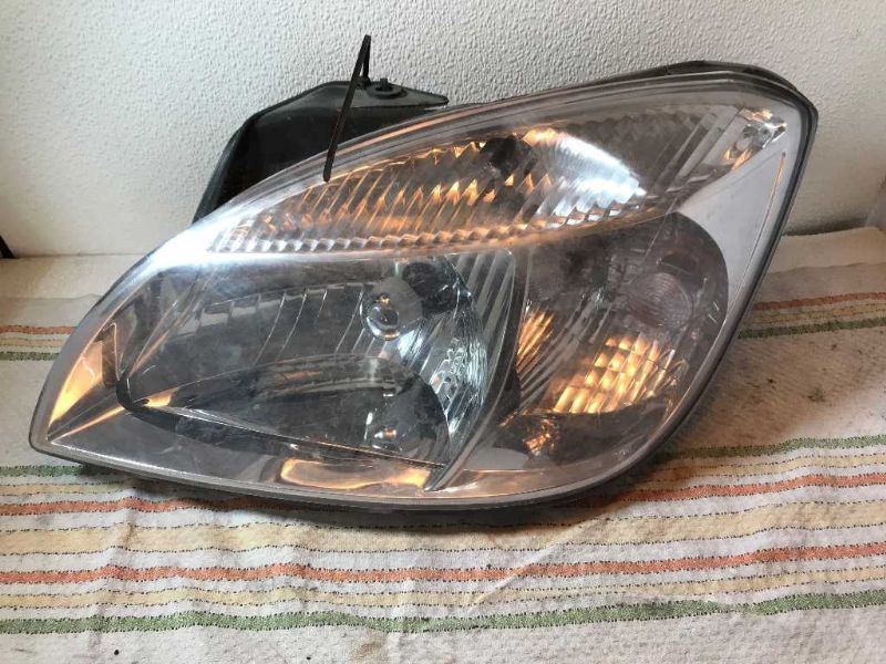 Right headlamp assembly composite used genuine OEM KIA RIO 2003-2005