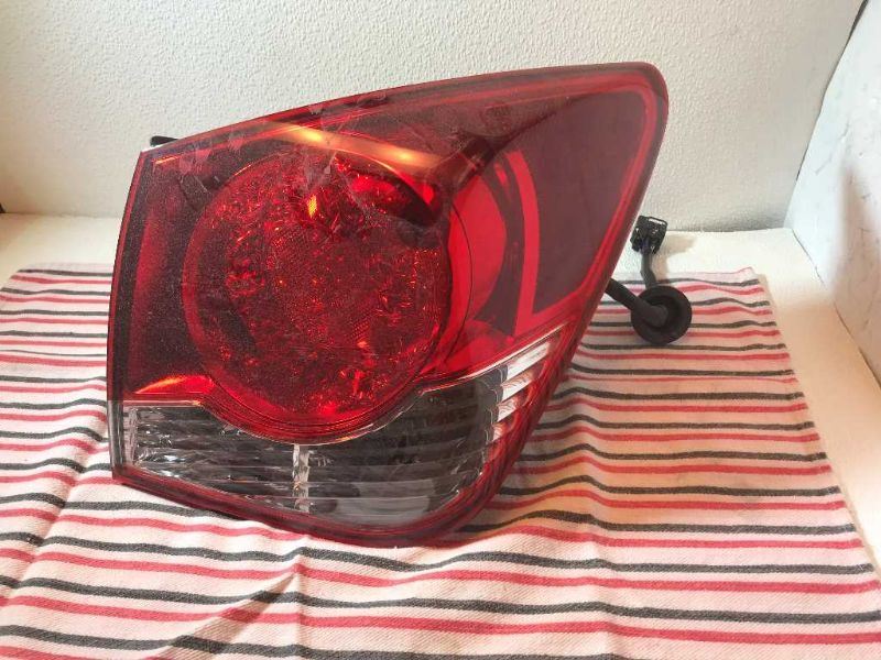 Calavera (luz trasera) usada original (OEM) General Motors Cruze 2011-2016