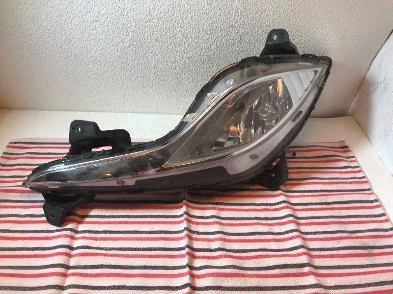 Faro antiniebla izquierdo usado original (OEM) Hyundai Sonata 2011-2015