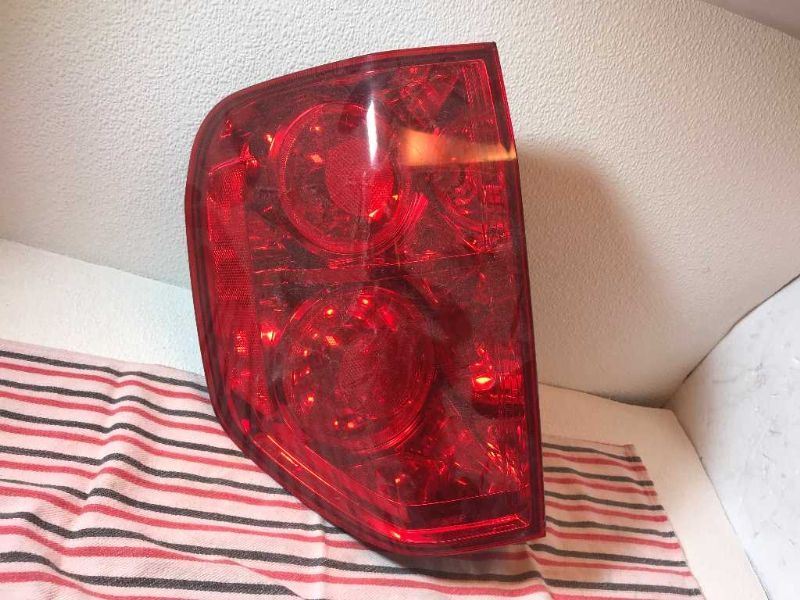 Calavera (luz trasera) izquierda usada original (OEM) Honda Pilot 2003-2005