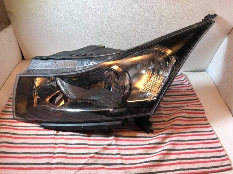 Faro izquierdo usado original (OEM) Chevrolet Cruze 2012-2015