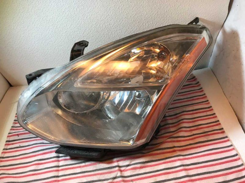 Faro izquierdo usado original (OEM) Nissan Rogue 2009-2010